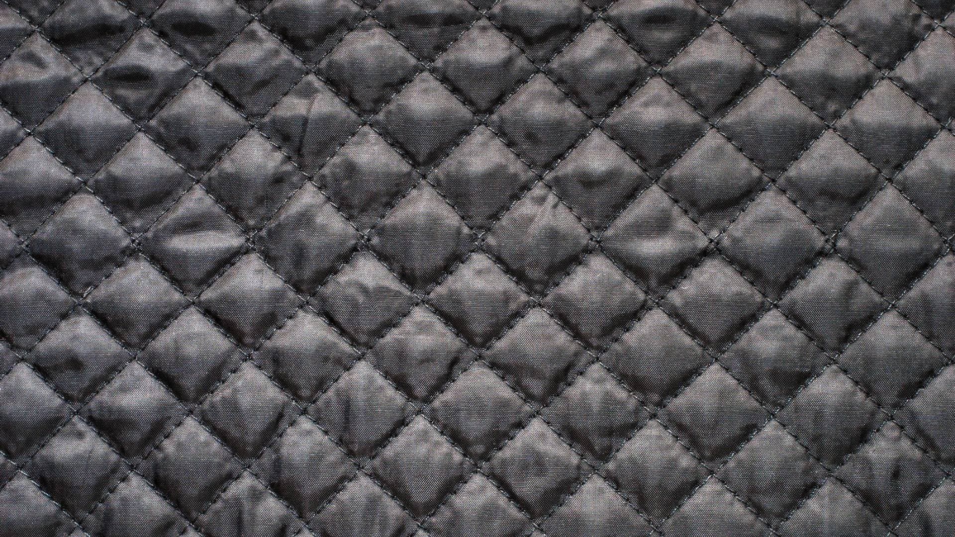 Captuseala matlasata cu ata, vata 200 gr/mp, latime 1,5 m, lungime 50 m, 75 mp, romb 5 cm, negru - 2